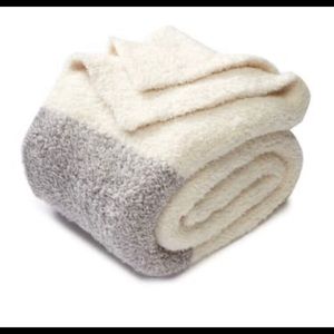 NWT Barefoot Dreams Blanket 45” X 60”